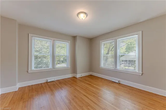 $327,000 | 122 Rosedale Circle, Winston-Salem, NC 27106