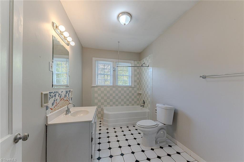 122 Rosedale Circle Winston-Salem, NC 27106 - Photo 17 of 28