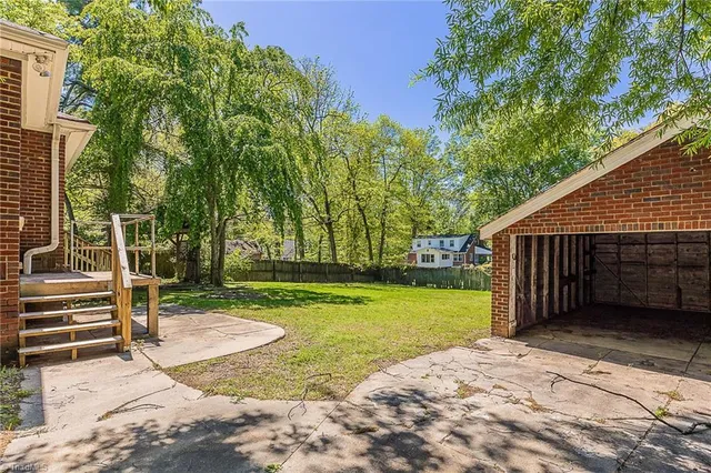 $327,000 | 122 Rosedale Circle, Winston-Salem, NC 27106