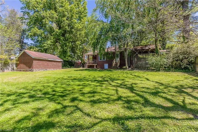 $327,000 | 122 Rosedale Circle, Winston-Salem, NC 27106