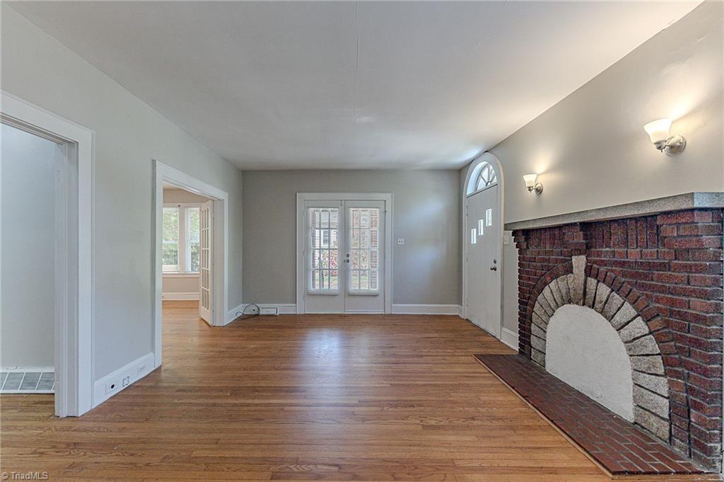 122 Rosedale Circle Winston-Salem, NC 27106 - Photo 3 of 28