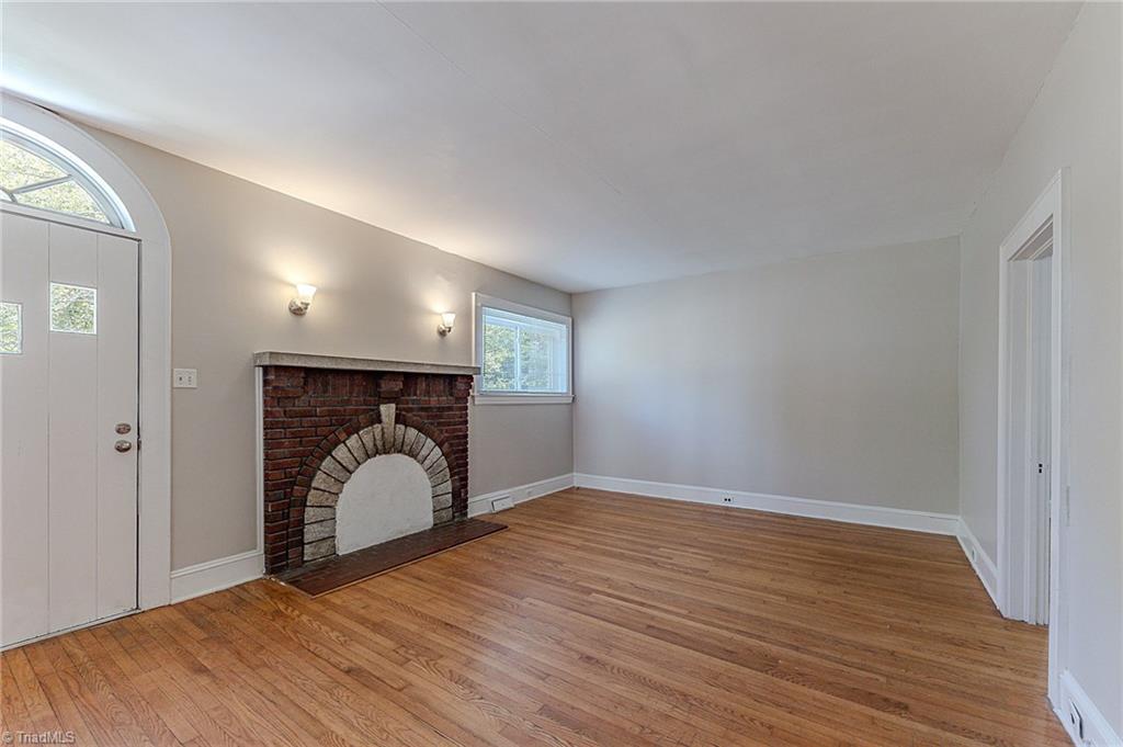 122 Rosedale Circle Winston-Salem, NC 27106 - Photo 4 of 28
