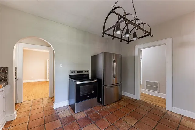 $327,000 | 122 Rosedale Circle, Winston-Salem, NC 27106