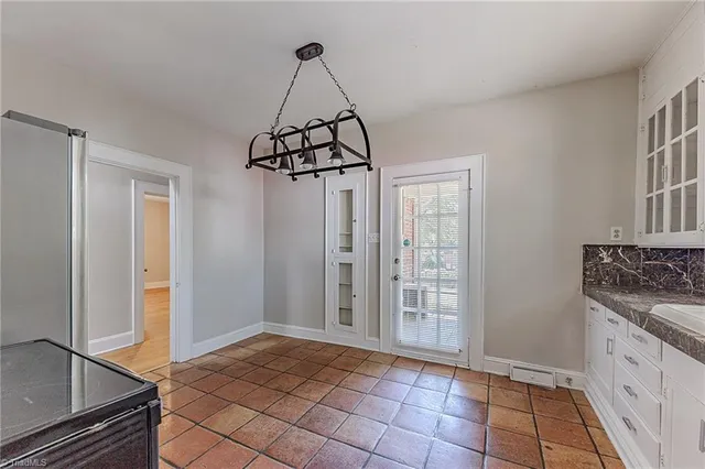 $327,000 | 122 Rosedale Circle, Winston-Salem, NC 27106