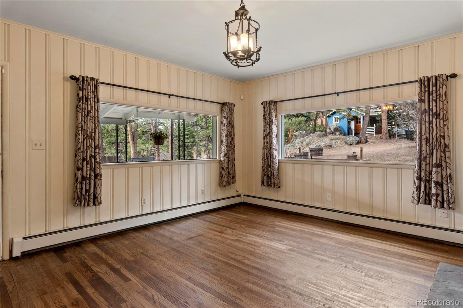 28254 Kinnikinnick Road Evergreen, CO 80439 - Photo 9 of 31 Gallery Image 9