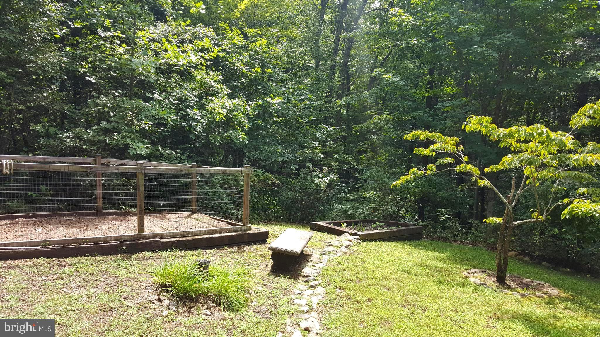 39 Brook View Road Front Royal, VA 22630 - Photo 11 of 19 Exterior (Rear)