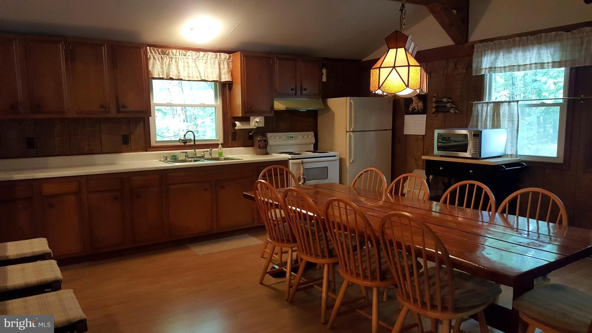 39 Brook View Road Front Royal, VA 22630 - Photo 4 of 19 Kitchen