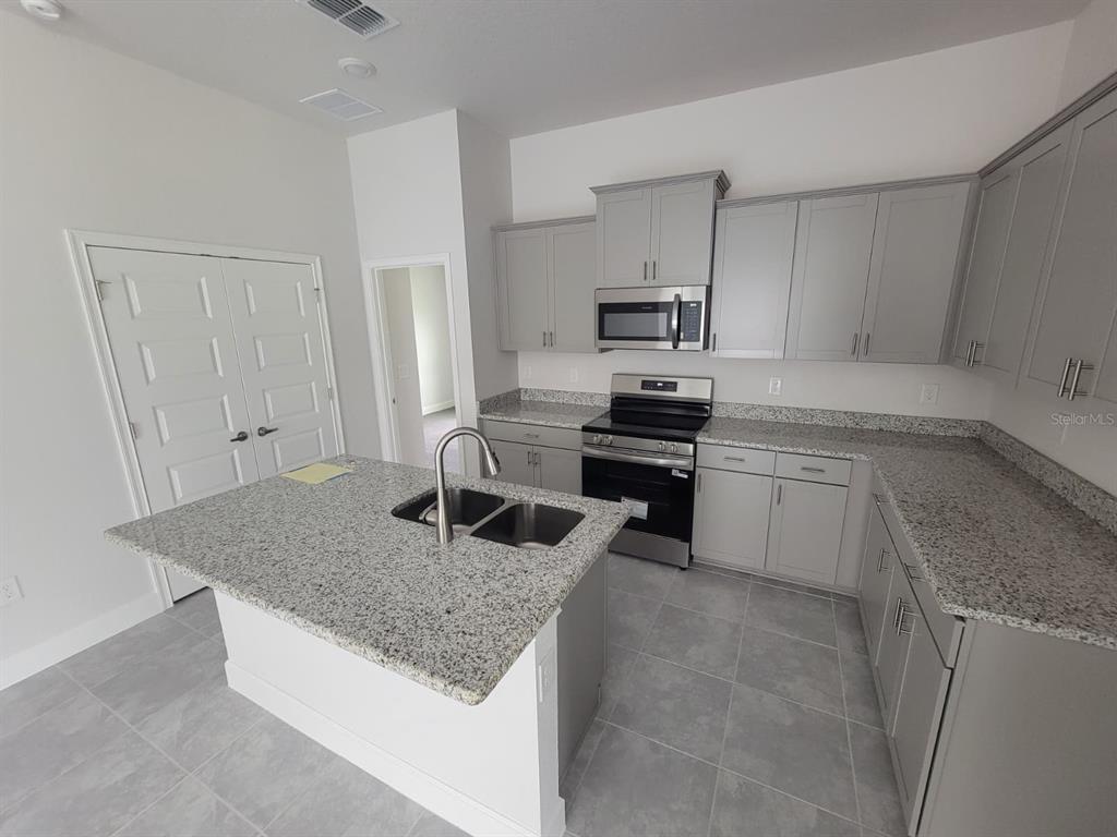 2170 Northwest 23rd Loop Ocala, FL 34475 - Photo 2 of 19