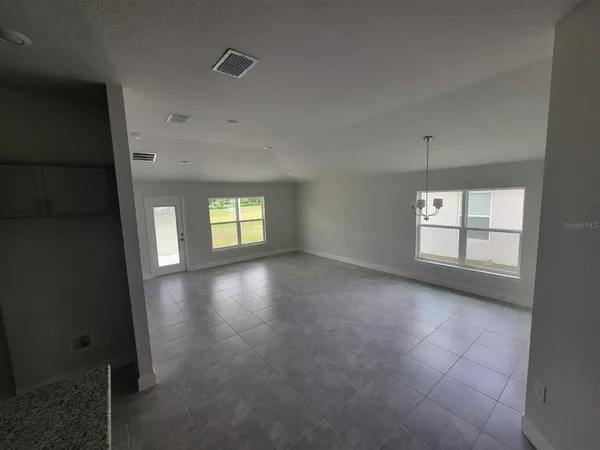 $2,300 | 2170 Northwest 23rd Loop, Ocala, FL 34475