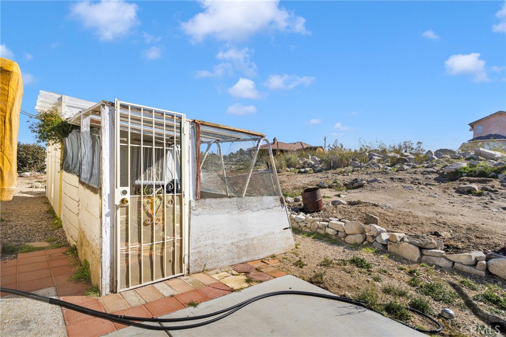 32361 Spinel Road Lucerne Valley, CA 92356 - Photo 29 of 45