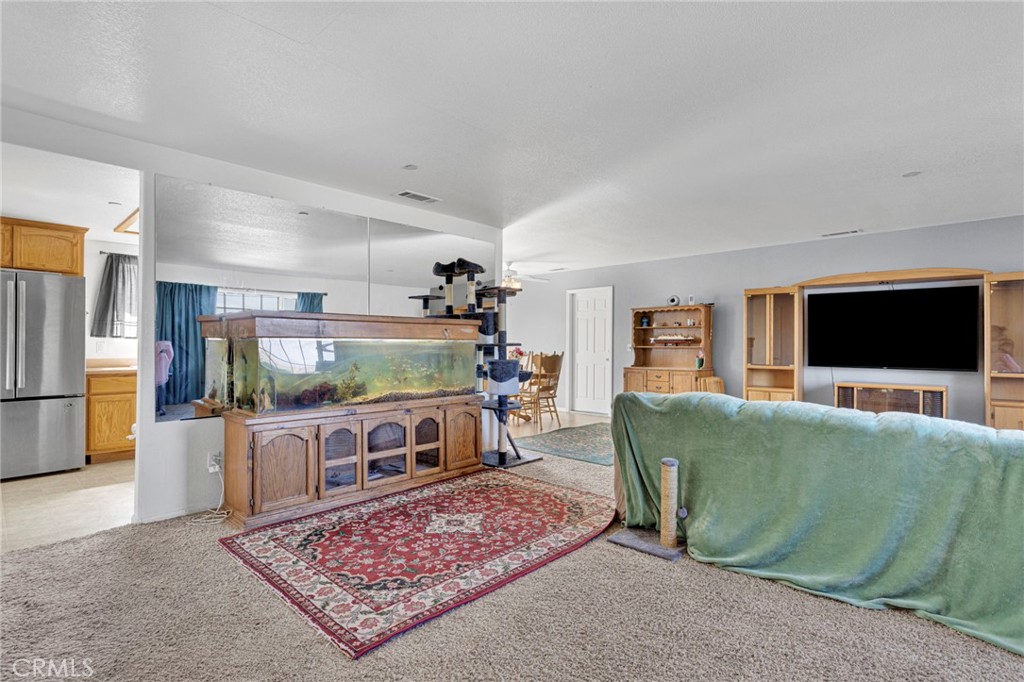 32361 Spinel Road Lucerne Valley, CA 92356 - Photo 7 of 45