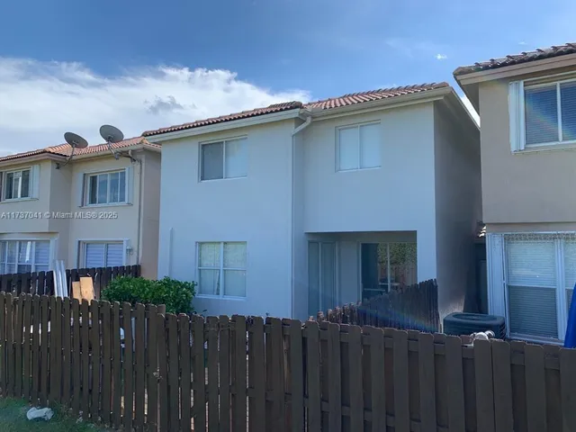 $850,000 | 6731 Northwest 107th Court, Unit 6731, Doral, FL 33178