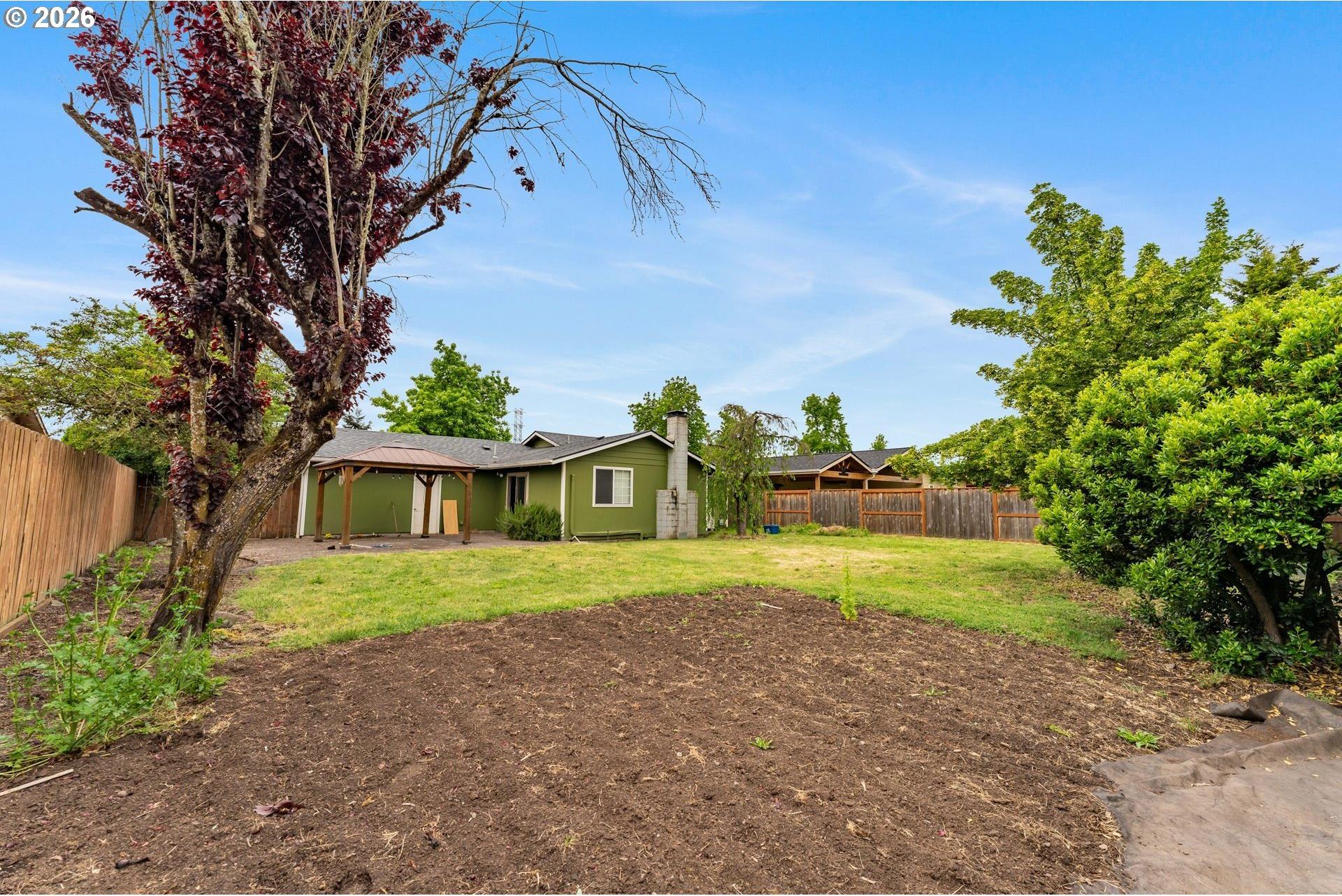 1735 Rainbow Drive Springfield, OR 97477 - Photo 11 of 13 Gallery Image 11
