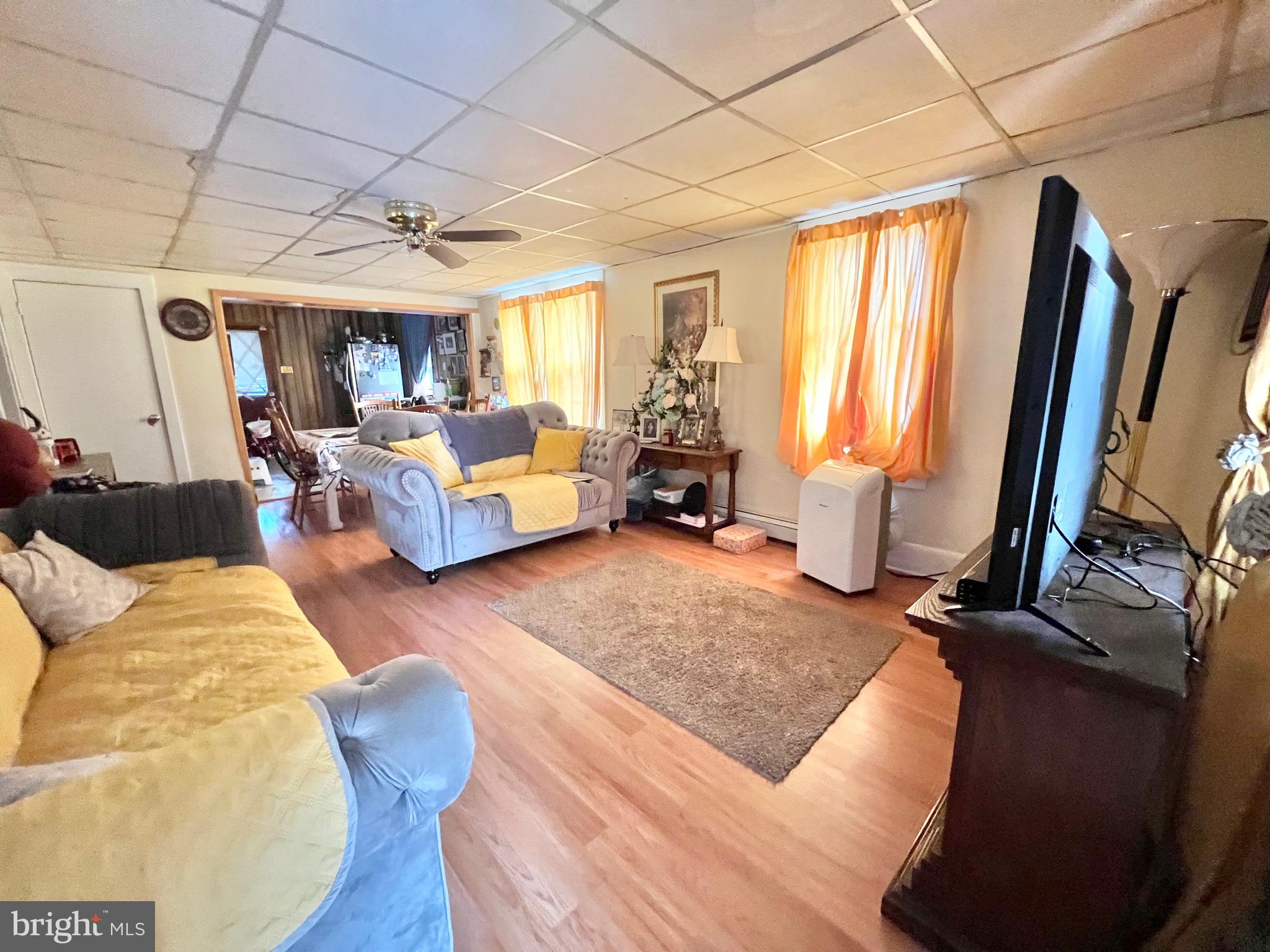86 Reed Avenue Hamilton, NJ 08610 - Photo 5 of 32 Gallery Image 5
