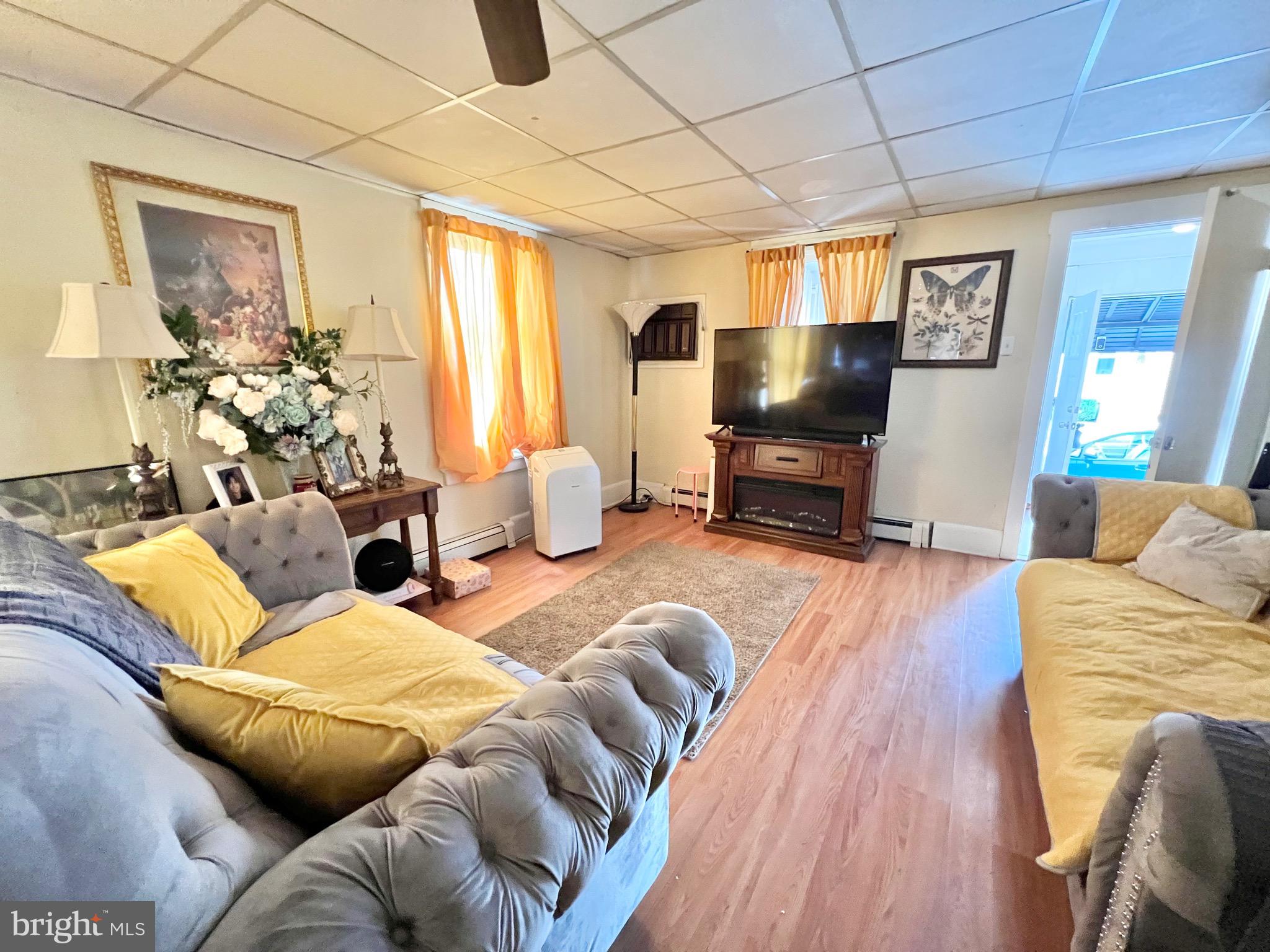 86 Reed Avenue Hamilton, NJ 08610 - Photo 6 of 32 Gallery Image 6