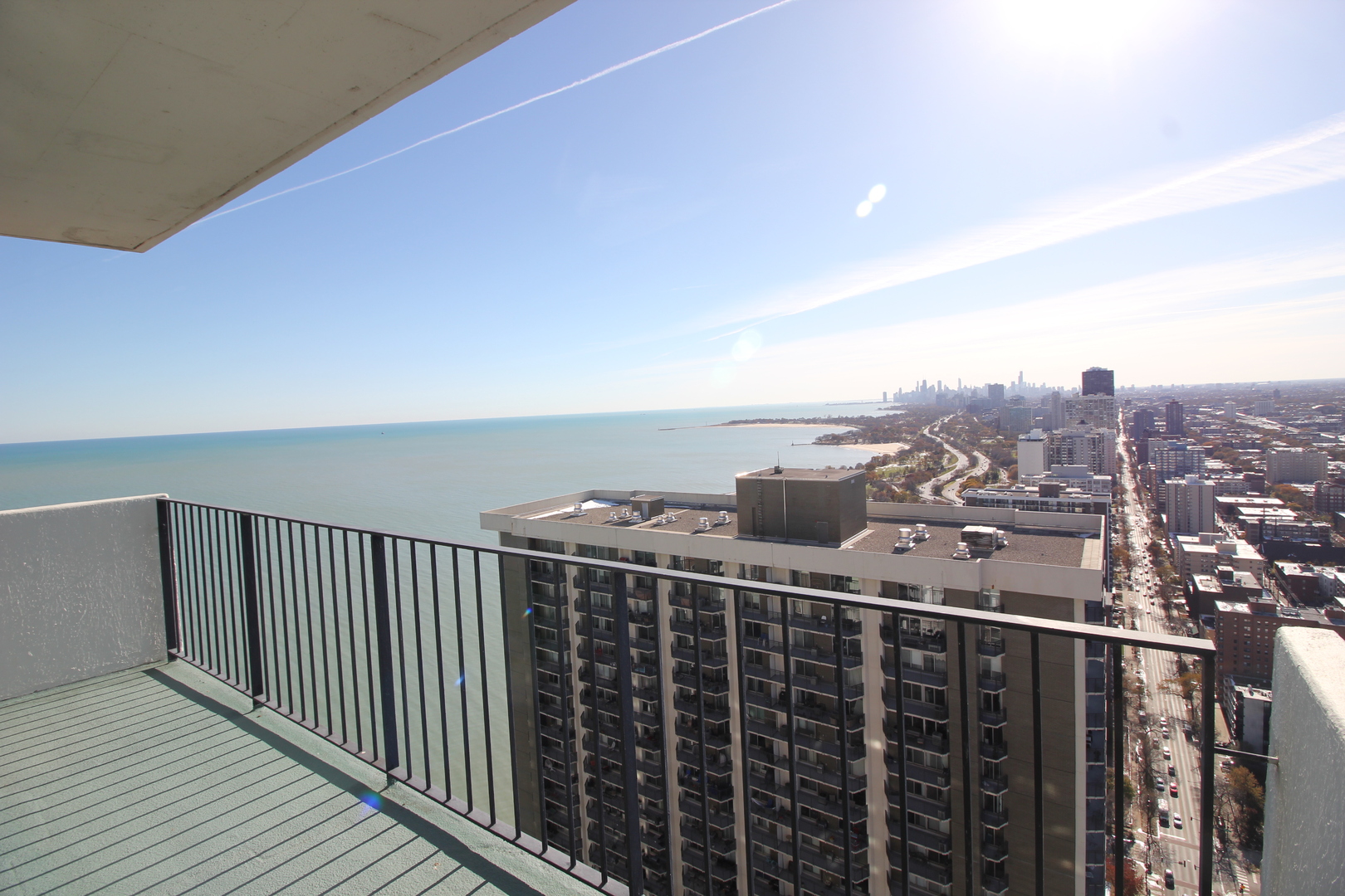 6033 North Sheridan Road, Unit 45L Chicago, IL 60660 - Photo 13 of 15 a view of city from balcony