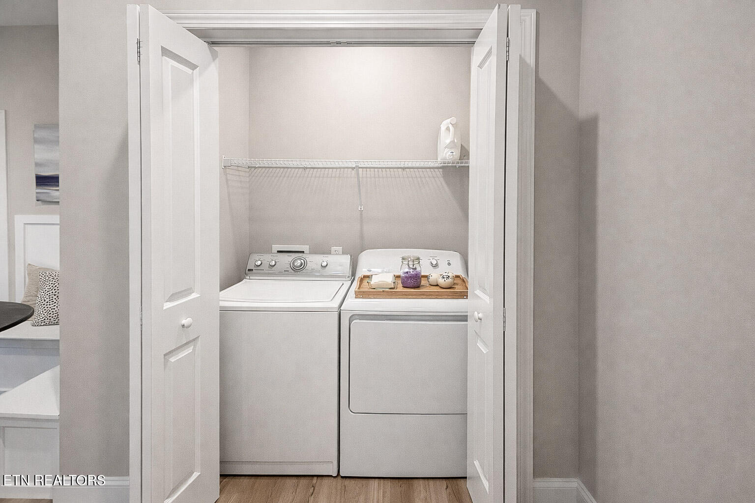 8146 Zenith Lane Powell, TN 37849 - Photo 13 of 36 13_Laundry