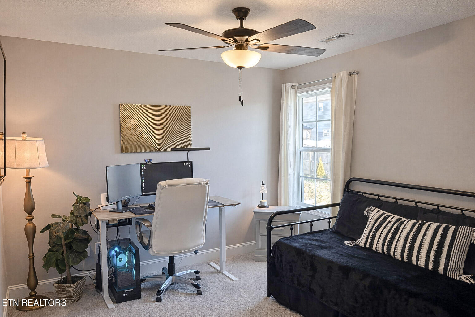 8146 Zenith Lane Powell, TN 37849 - Photo 28 of 36 28_Bedroom #3