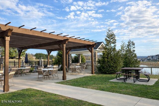 8146 Zenith Lane Powell, TN 37849 - Photo 35 of 36 35_Pool Area 2