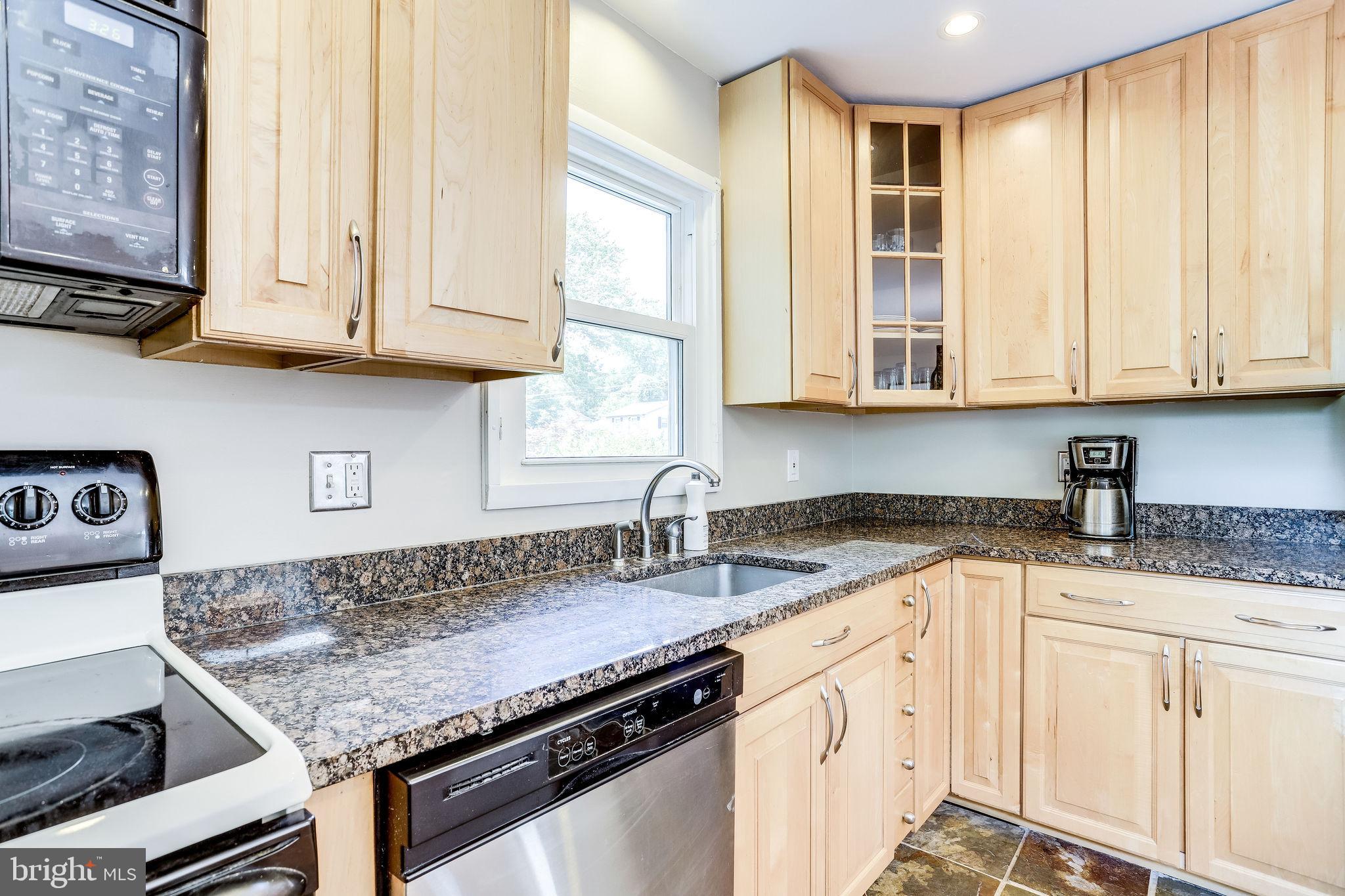 6518 Haystack Road Alexandria, VA 22310 - Photo 12 of 39 Tons of cabinet storage