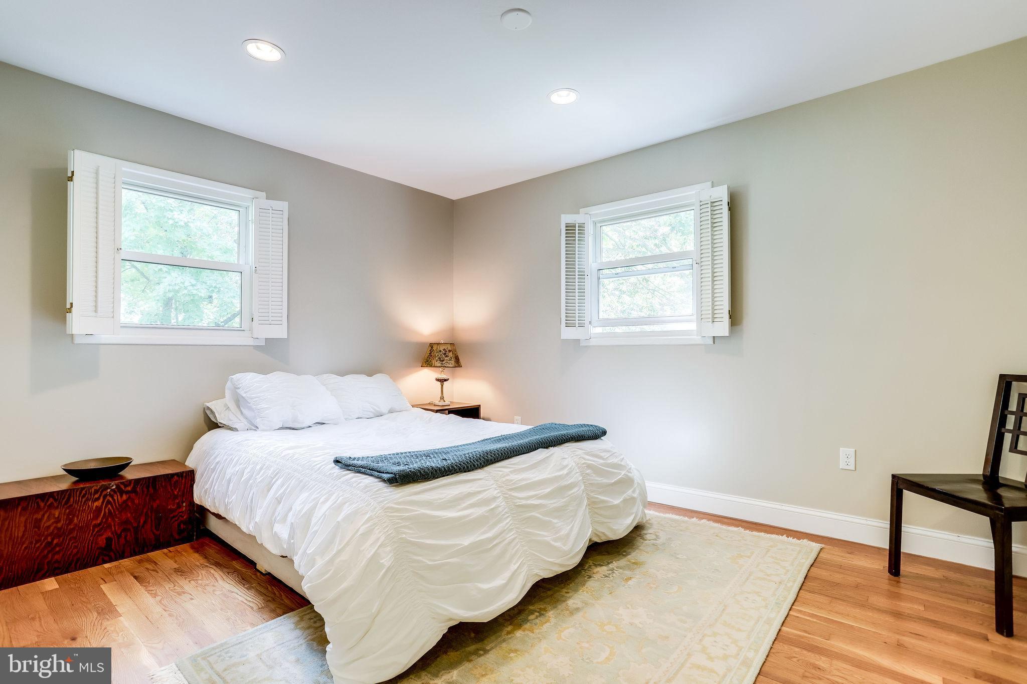 6518 Haystack Road Alexandria, VA 22310 - Photo 14 of 39 Owner's Suite w/recessed lighting
