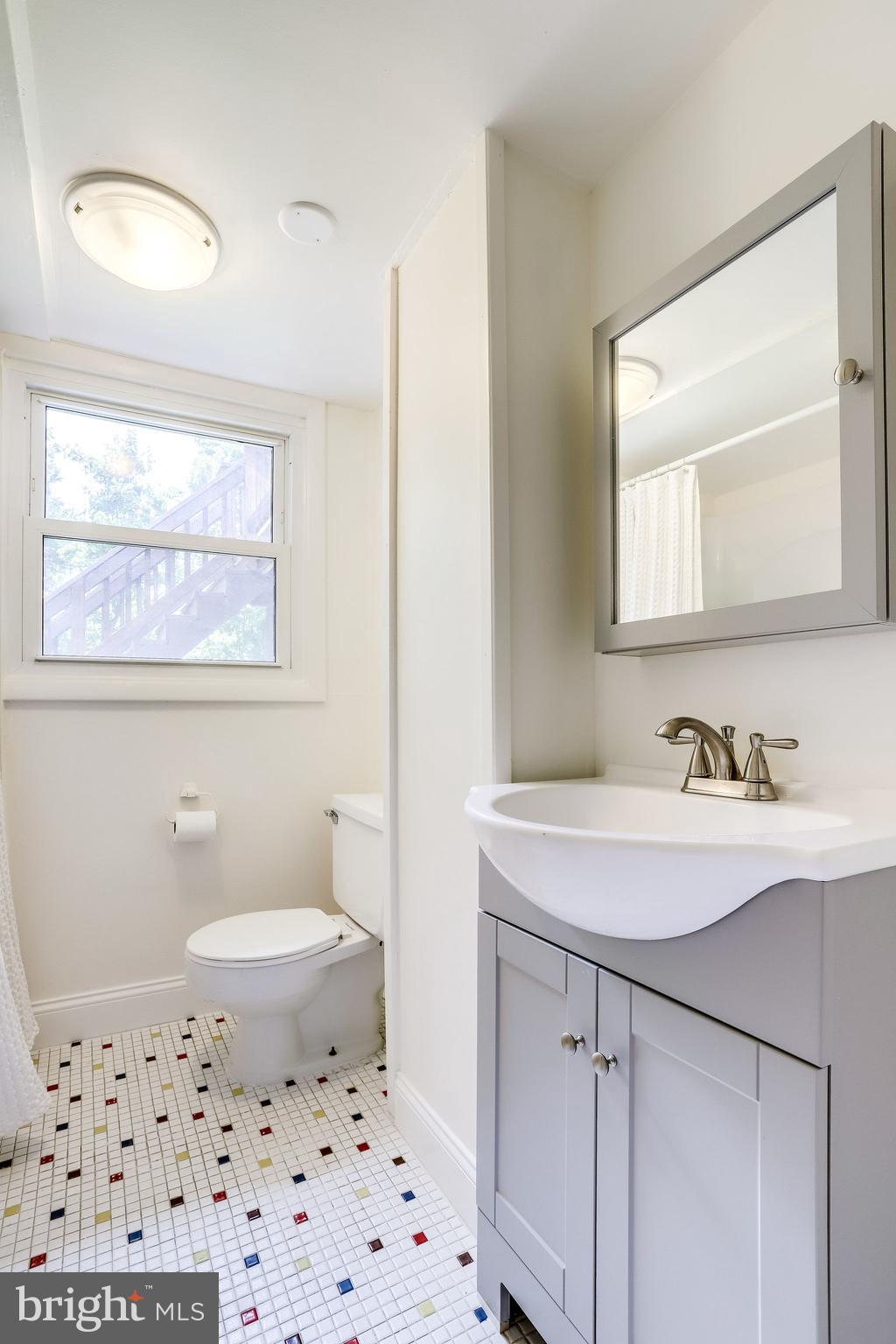 6518 Haystack Road Alexandria, VA 22310 - Photo 30 of 39 Renovated Full Bath in LL