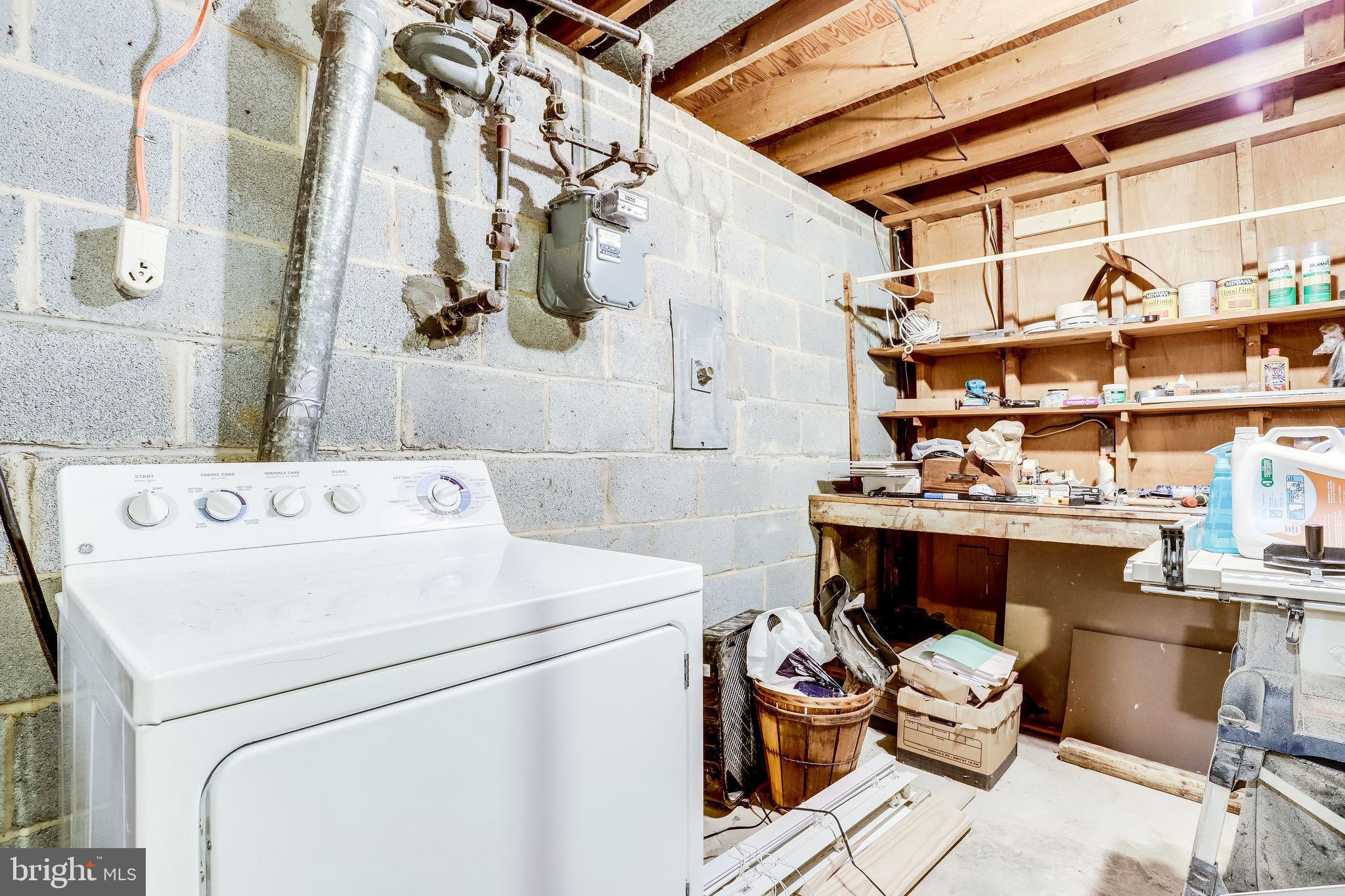 6518 Haystack Road Alexandria, VA 22310 - Photo 32 of 39 Need workbench space or lots of storage?
