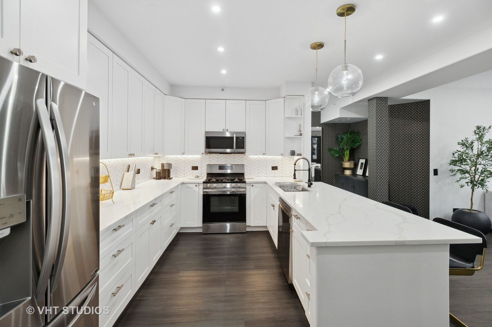 1715 Pavilion Way, Unit 207 Park Ridge, IL 60068 - Photo 9 of 26