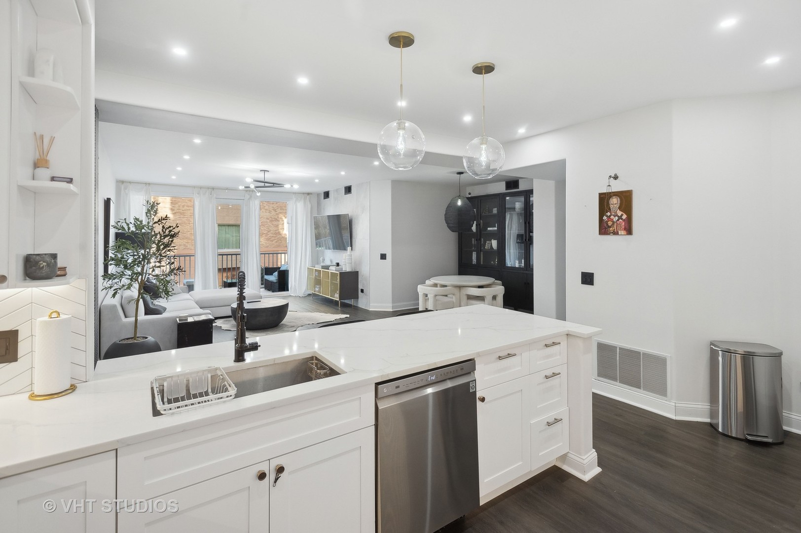 1715 Pavilion Way, Unit 207 Park Ridge, IL 60068 - Photo 10 of 26