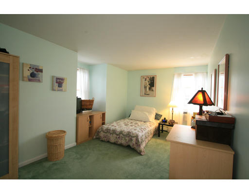 2 Sunken Meadow Road Franklin, MA 02038 - Photo 12 of 26 Gallery Image 12