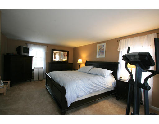 2 Sunken Meadow Road Franklin, MA 02038 - Photo 14 of 26 Gallery Image 14