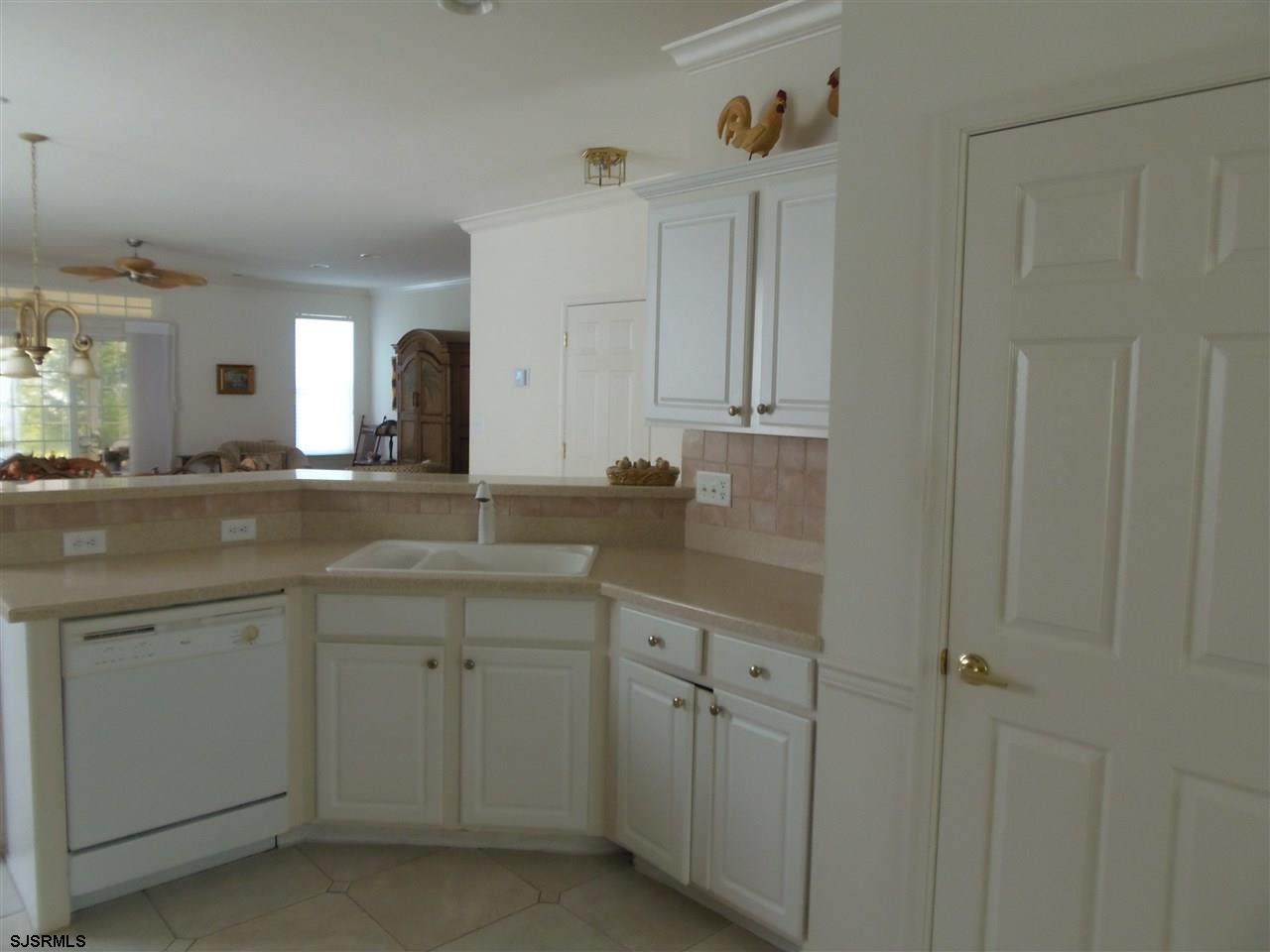 127 Warwick Road Galloway Township, NJ 08205 - Photo 8 of 25 Gallery Image 8
