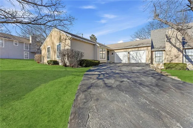 $299,000 | 12316 West 107th Terrace, Overland Park, KS 66210