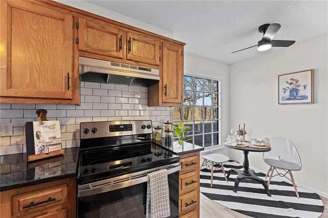 $299,000 | 12316 West 107th Terrace, Overland Park, KS 66210