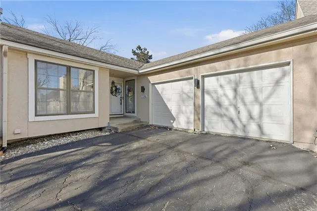 $299,000 | 12316 West 107th Terrace, Overland Park, KS 66210