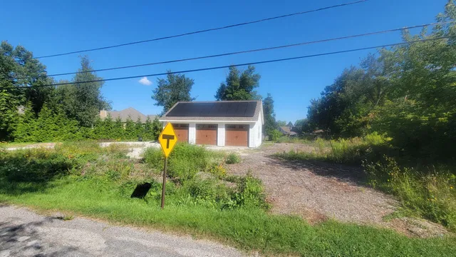 $300,000 | S94 W14528 Ryan Drive, Muskego, WI 53150