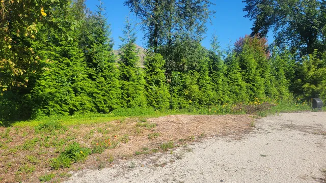 $300,000 | S94 W14528 Ryan Drive, Muskego, WI 53150