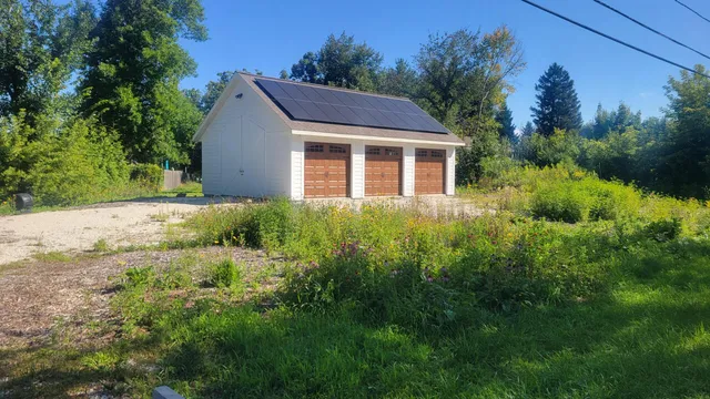 $300,000 | S94 W14528 Ryan Drive, Muskego, WI 53150