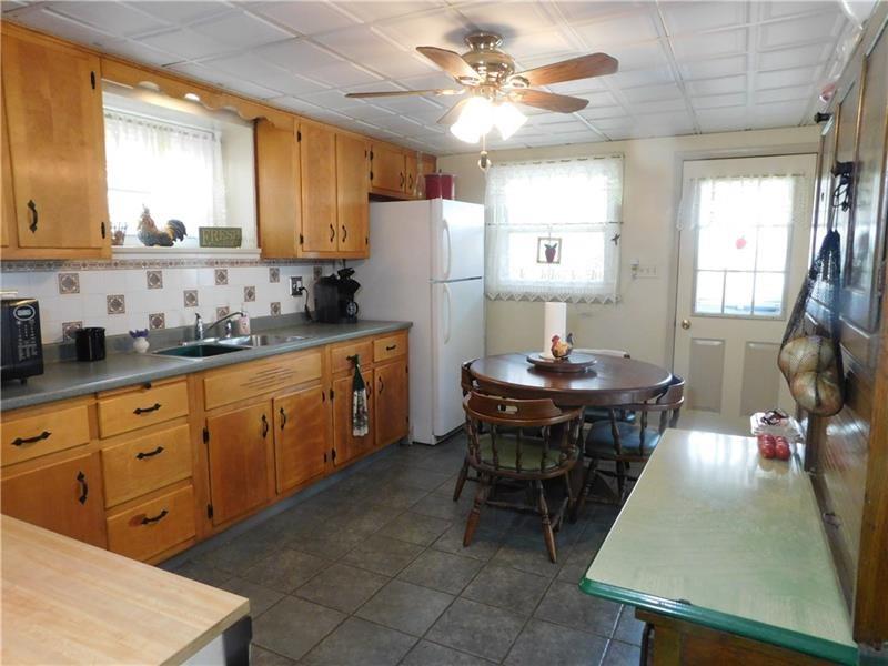 1051 Universal Road Pittsburgh, PA 15235 - Photo 6 of 11 Gallery Image 6