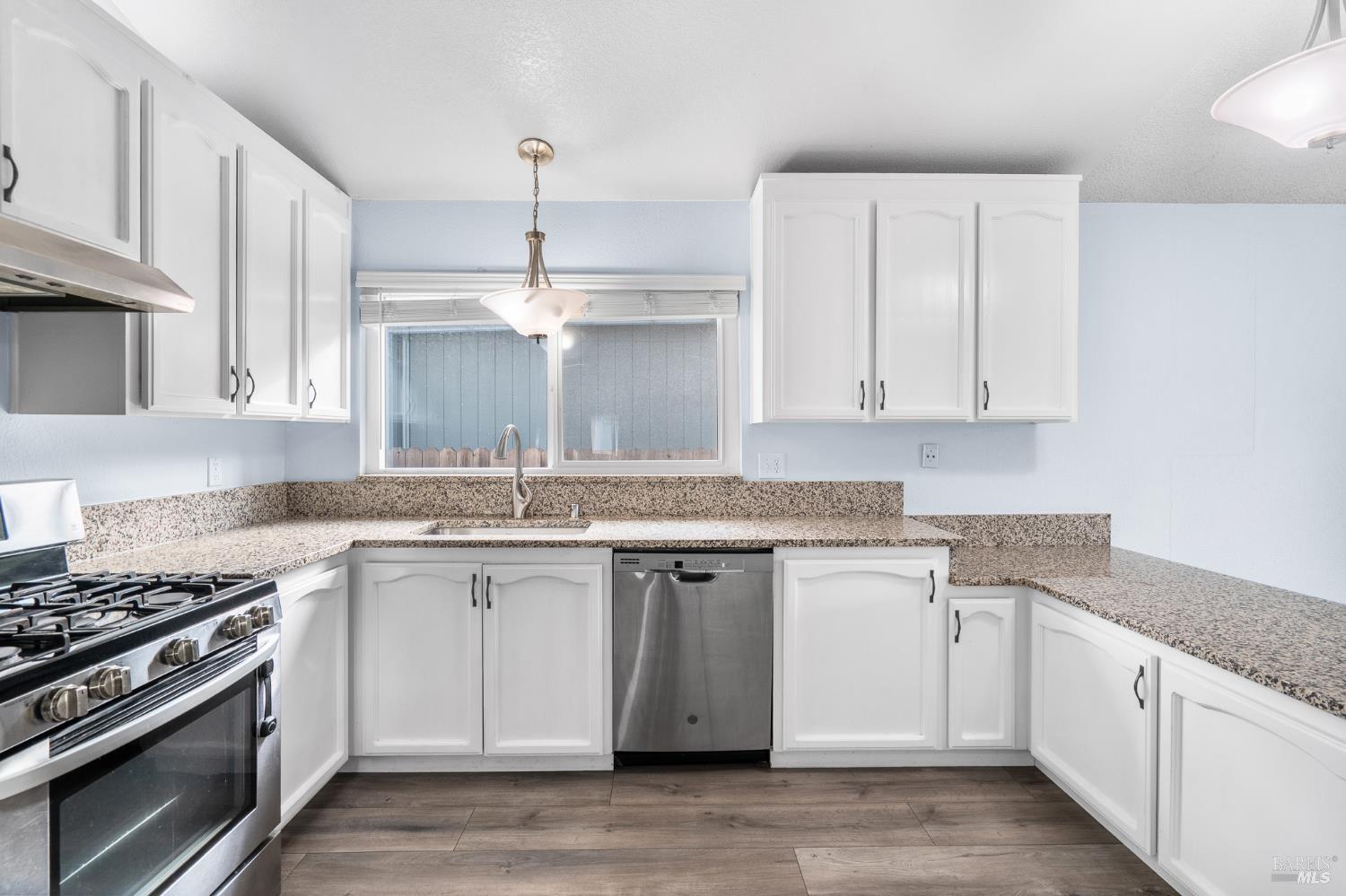 2373 Dawn Way Fairfield, CA 94533 - Photo 12 of 36