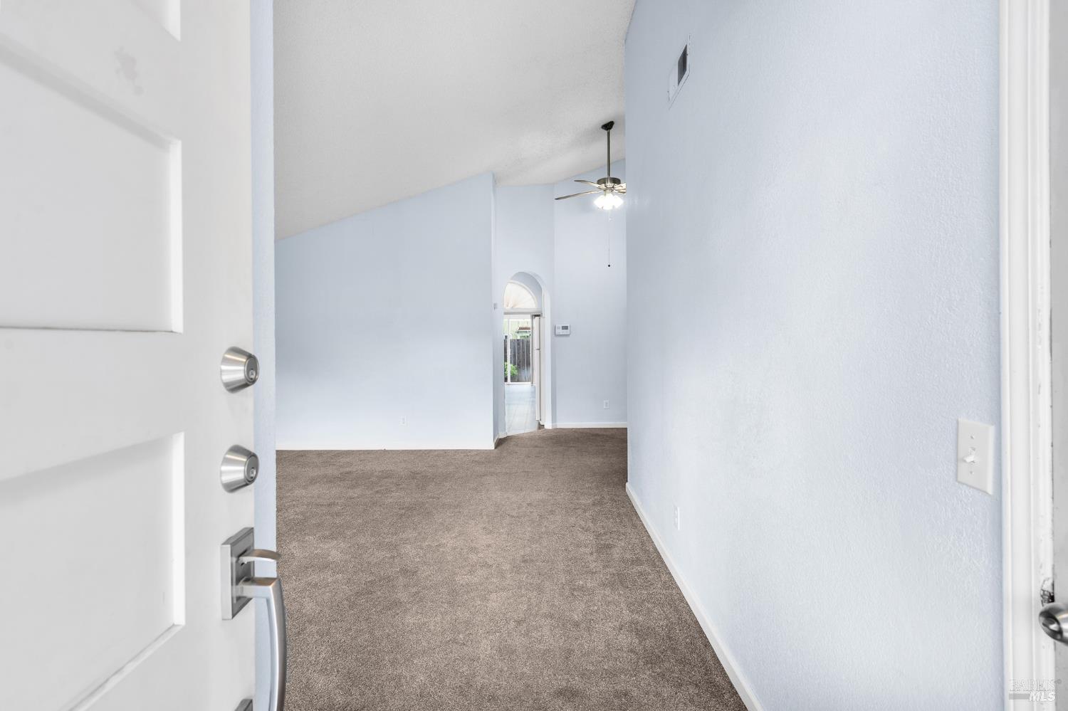 2373 Dawn Way Fairfield, CA 94533 - Photo 4 of 36