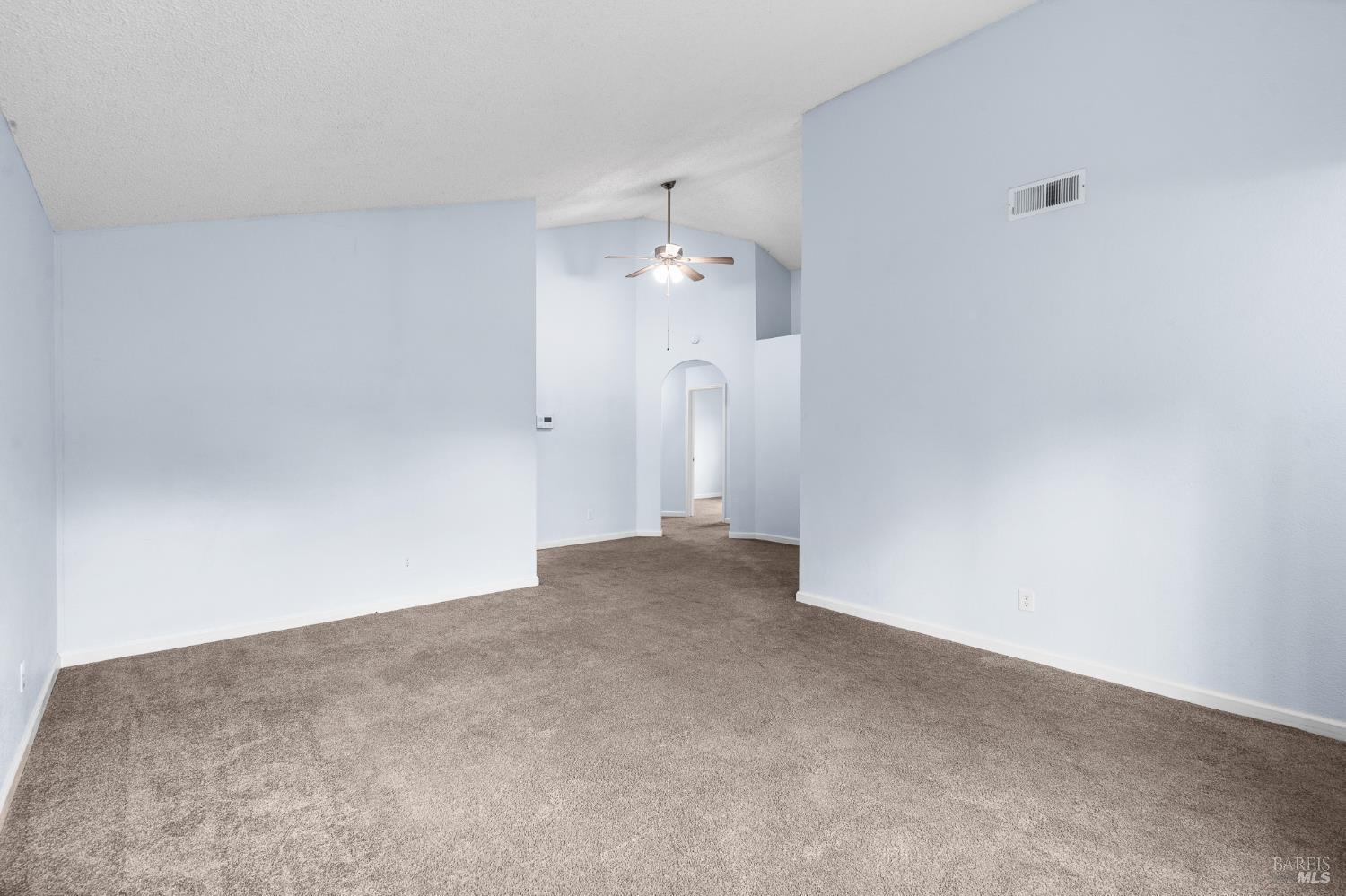 2373 Dawn Way Fairfield, CA 94533 - Photo 7 of 36