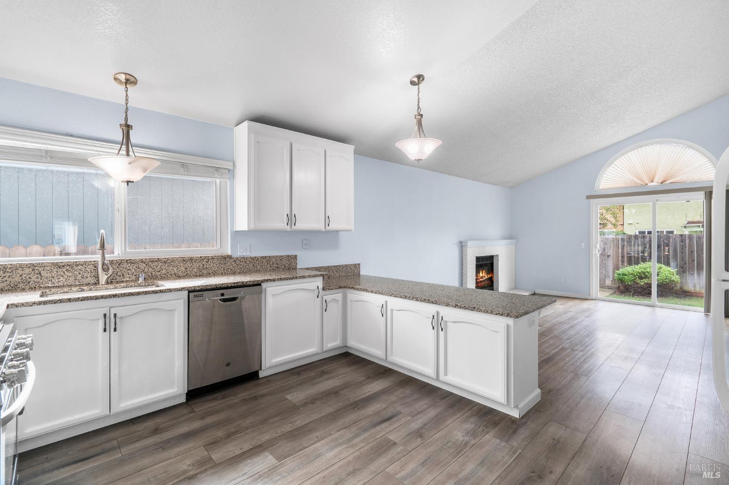 2373 Dawn Way Fairfield, CA 94533 - Photo 10 of 36