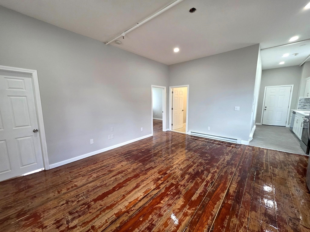 5 Beacon Street, Unit 7 Clinton, MA 01510 - Photo 6 of 14