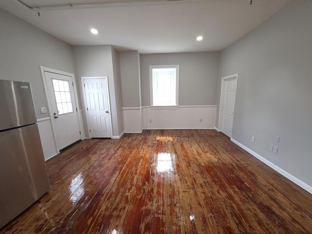 5 Beacon Street, Unit 7 Clinton, MA 01510 - Photo 7 of 14