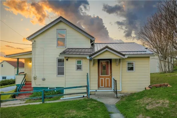 $74,900 | 607 Devlin Street, Gallitzin, PA 16641