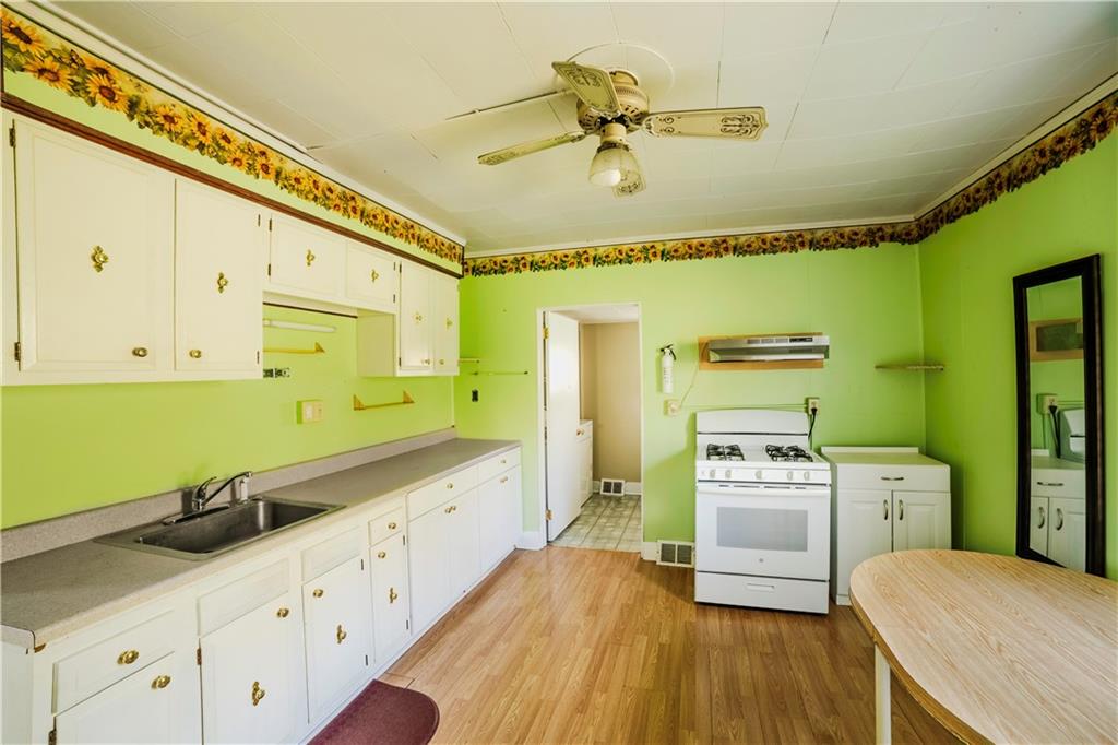 607 Devlin Street Gallitzin, PA 16641 - Photo 6 of 16