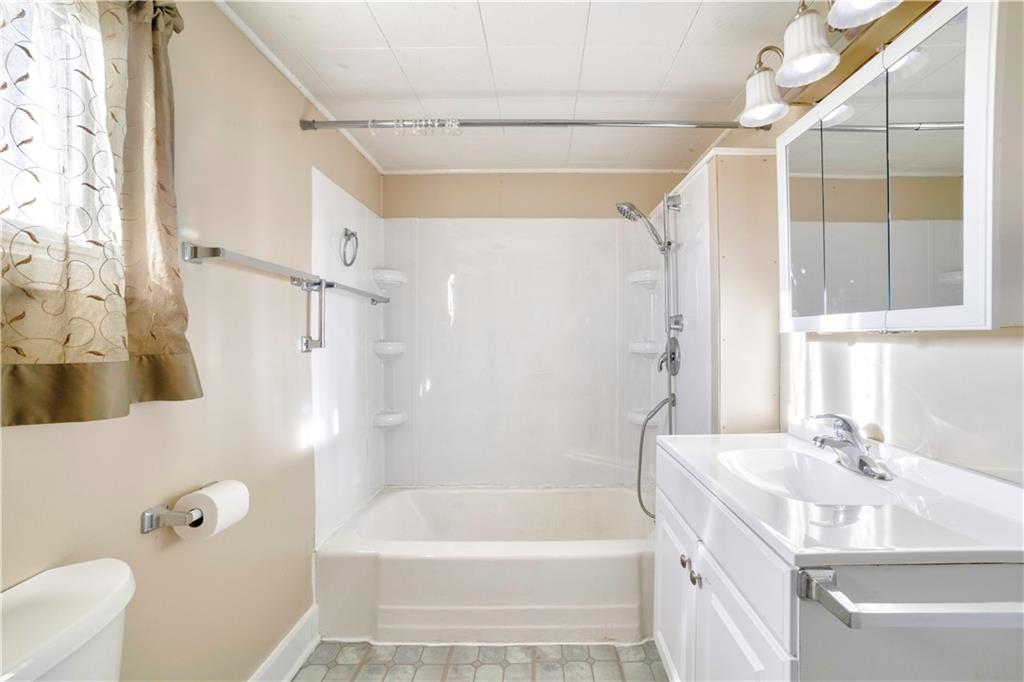 607 Devlin Street Gallitzin, PA 16641 - Photo 9 of 16