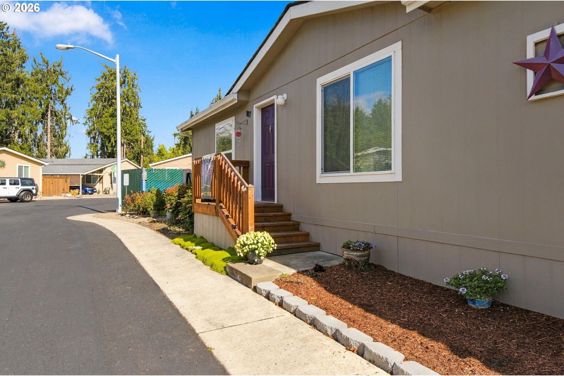 1125 58th Street, Unit 107 Springfield, OR 97478 - Photo 5 of 36 Gallery Image 5