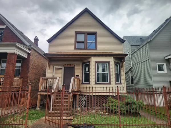 $160,000 | 5733 South Wolcott Avenue, Chicago, IL 60636